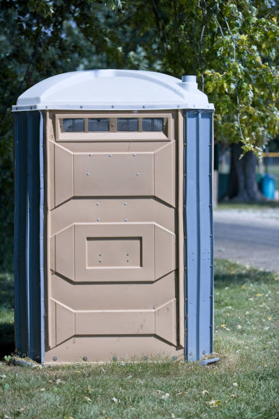 Porta potty delivery and setup in Danielson, CT